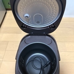 【1月中引き取り】10合炊き マイコン炊飯ジャー 2017年製 GD-M181 シルバー×ブラック 炊飯器 Vegetable 家電 キッチン家電の画像