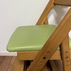 学習椅子の画像