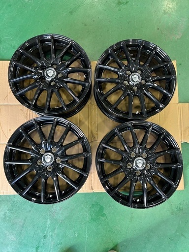 ?16インチアルミ? 6.5J P.C.D 
100/5H INSET50