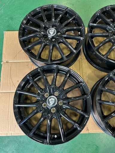 ?16インチアルミ? 6.5J P.C.D 
100/5H INSET50
