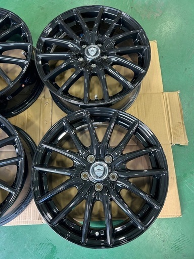 ?16インチアルミ? 6.5J P.C.D 
100/5H INSET50