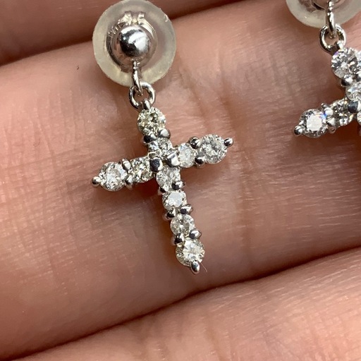 ダイヤクロス　ピアス　両耳　K18WG 1.5g