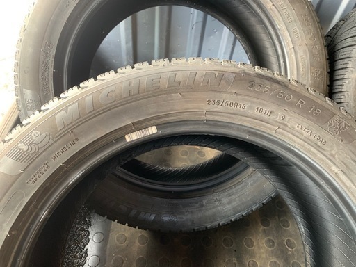 アルファード等に　スタッドレスタイヤ　235/50R18　