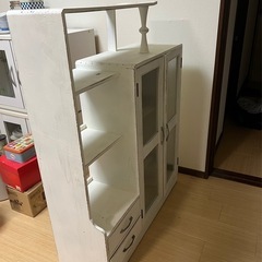 レトロな棚