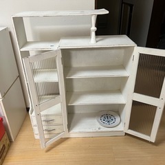 レトロな棚