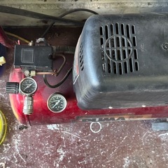 エアーコンプレッサー100vの画像