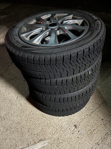 スタッドレスタイヤ　4本セット