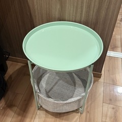 ベッドテーブル