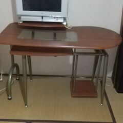 【お話し中】パソコンデスク