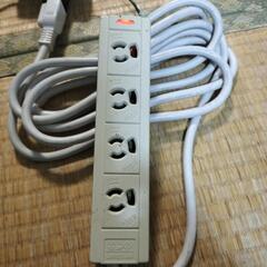 取引中　🔌延長コード OAタップ 電源　ロック機能付き　４口　3mの画像