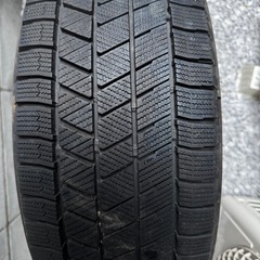 【引取希望】Bridgestone スタッドレスタイヤ 215/55R17 Brizak VRX3  