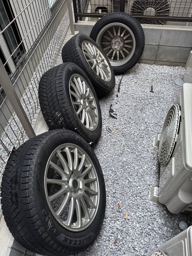 【引取希望】Bridgestone スタッドレスタイヤ 215/55R17 Brizak VRX3  