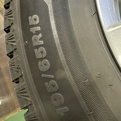 スタッドレスタイヤ 195/65/15 4本　ブリザックVRX3の画像