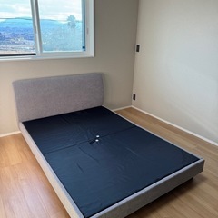 ダブルベッドフレーム（要組み立て）の画像