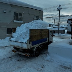 排雪作業　4トンダンプで積み込み排雪