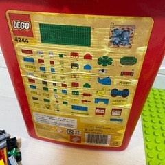 レゴ（赤バケツ）&ブロックコースターの画像