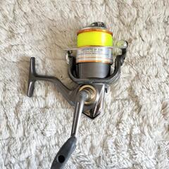 DAIWAリール 3500番 ナイロン糸付き 釣りの画像