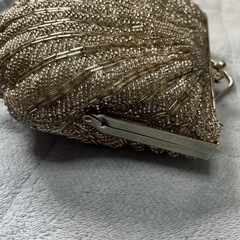 シェル型　バッグ　未使用　 ハンドバッグ　ショルダー がま口 メタル パーティー 結婚式の画像