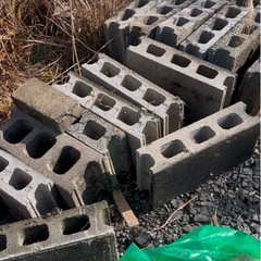 ブロック　レンガ　引き取り場所は蒲生郡日野町