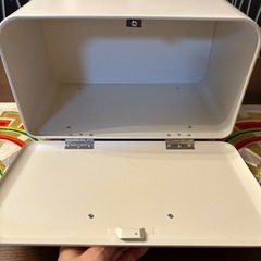 定価4,297円　
美品　ブレッドケースの画像