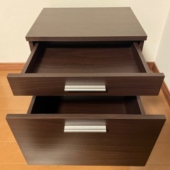 キャスター付き収納棚の画像