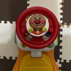アンパンマン よくばりビジーカー 足けリ乗用玩具 の画像