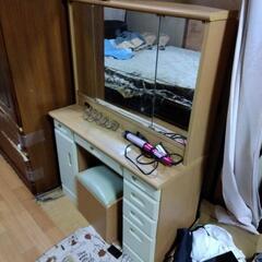 シングルベットドレッサー食器棚炊飯器