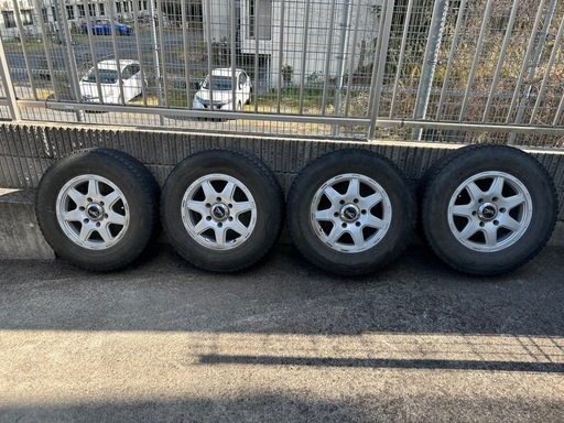 スタッドレスタイヤ+ホイールセット値下げしました