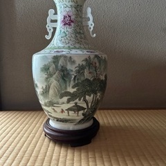 中国風の壺