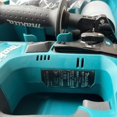 【値下げしました】マキタ 充電式ハンマドリル SDSプラスシャンク 18V 新品未使用品 バッテリー2個付きの画像