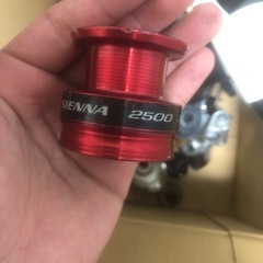値下げしました！ジャンク品リールの画像