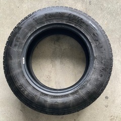215/70R16good year SUVスタッドレス4本