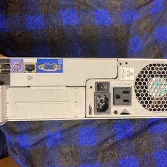 デスクトップpcとスピーカーの画像