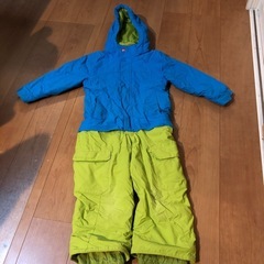 スノーウェア　スキーウェア　サイズ110くらい