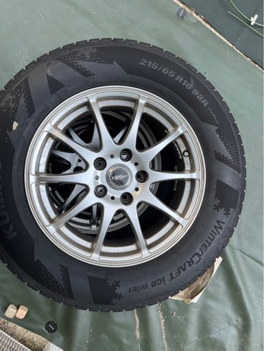 16インチ
スタッドレスタイヤ　ホイールセット2023年製