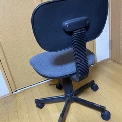 オフィスチェアの画像