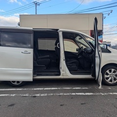 8人乗り☆フリップダウンモニター付き☆月々1.2万円〜分割払い可❗️車検2年付き！大人気☆日産 セレナ ハイウェイスター☆SDナビ☆走行中DVD見れます☆ETC☆バックカメラ☆ドラレコ付きのフル装備☆両側電動スライドドア☆クルーズコントロール搭載☆ウィンカーミラー☆フル装備☆事故修復歴無し☆車内広々三列シート‼️の画像
