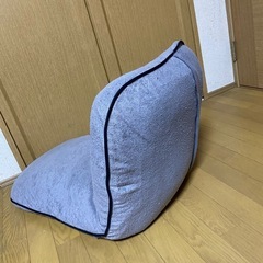 クッション性の高い座椅子の画像