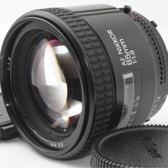 Nikon カメラ　レンズ　　85mm　 f1.8の画像