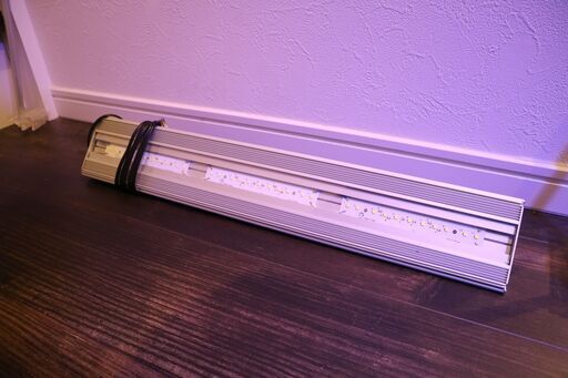 アクロ　ＴＲＩＡＮＧＬＥ　ＬＥＤ　ＧＲＯＷ　６００　３０００ｌｍ　６０ｃｍ水槽　照明　水草育成　熱帯魚　アクアリウム　ライト(中古)