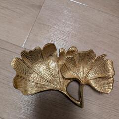 小物置き イチョウ