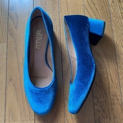 トゥモローランド パンプス 23.5cmの画像