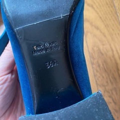 トゥモローランド パンプス 23.5cmの画像