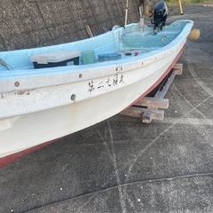 長崎発エンジン始動動画あり　船体動画あり　船体ヤマハ発動機　エンジンスズキ4スト15馬力セル付き　陸送致しますの画像