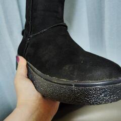 早く売り切りたいので 最終値下げ❣️新品 未使用 黒ムートンブーツの画像