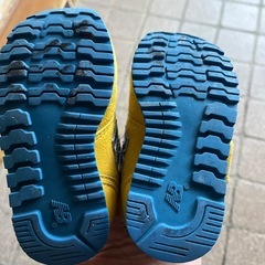 引き取り先決まりました。子供　靴の画像