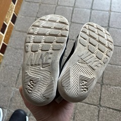 引き取り先決まりました。子供　靴の画像