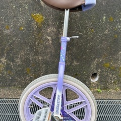 無料:一輪車とジャイボー