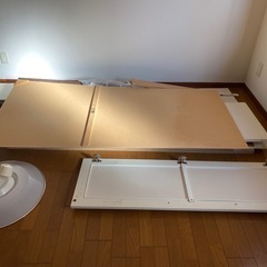 家具を解体した木の板