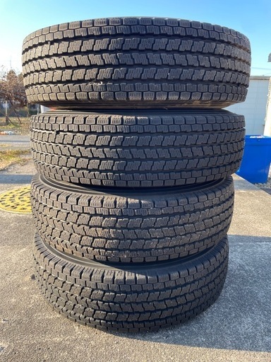 200系ハイエースバリ溝スタッドレス